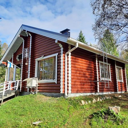 Lapin Villa Hiisi Joen Rannalla Ranua Exterior photo
