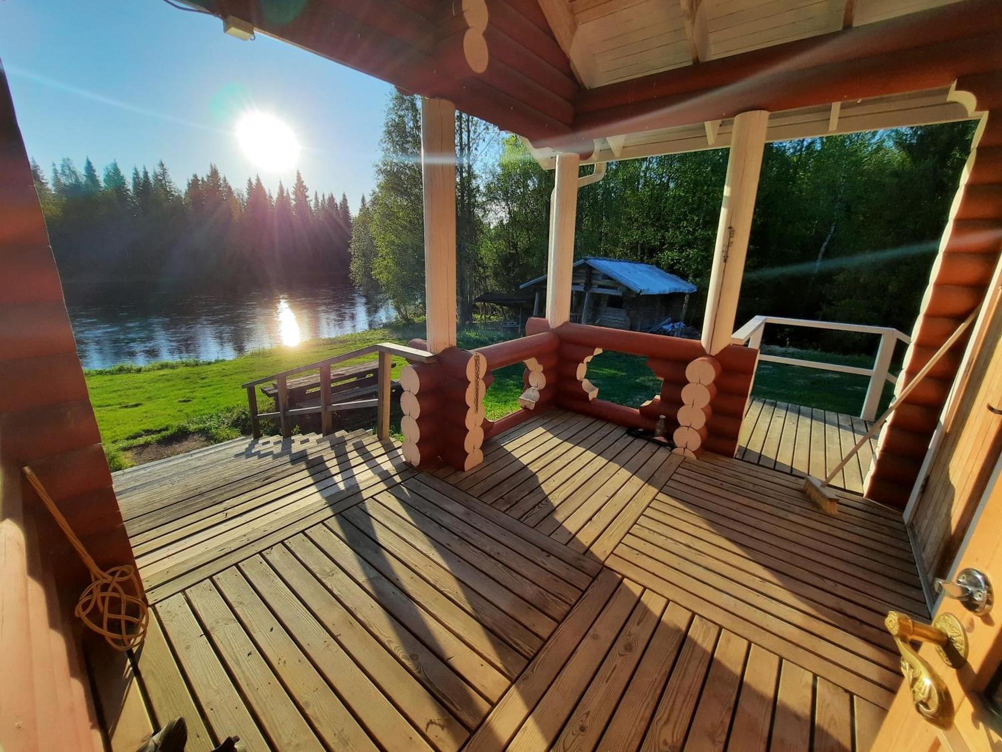 Lapin Villa Hiisi Joen Rannalla Ranua Exterior photo